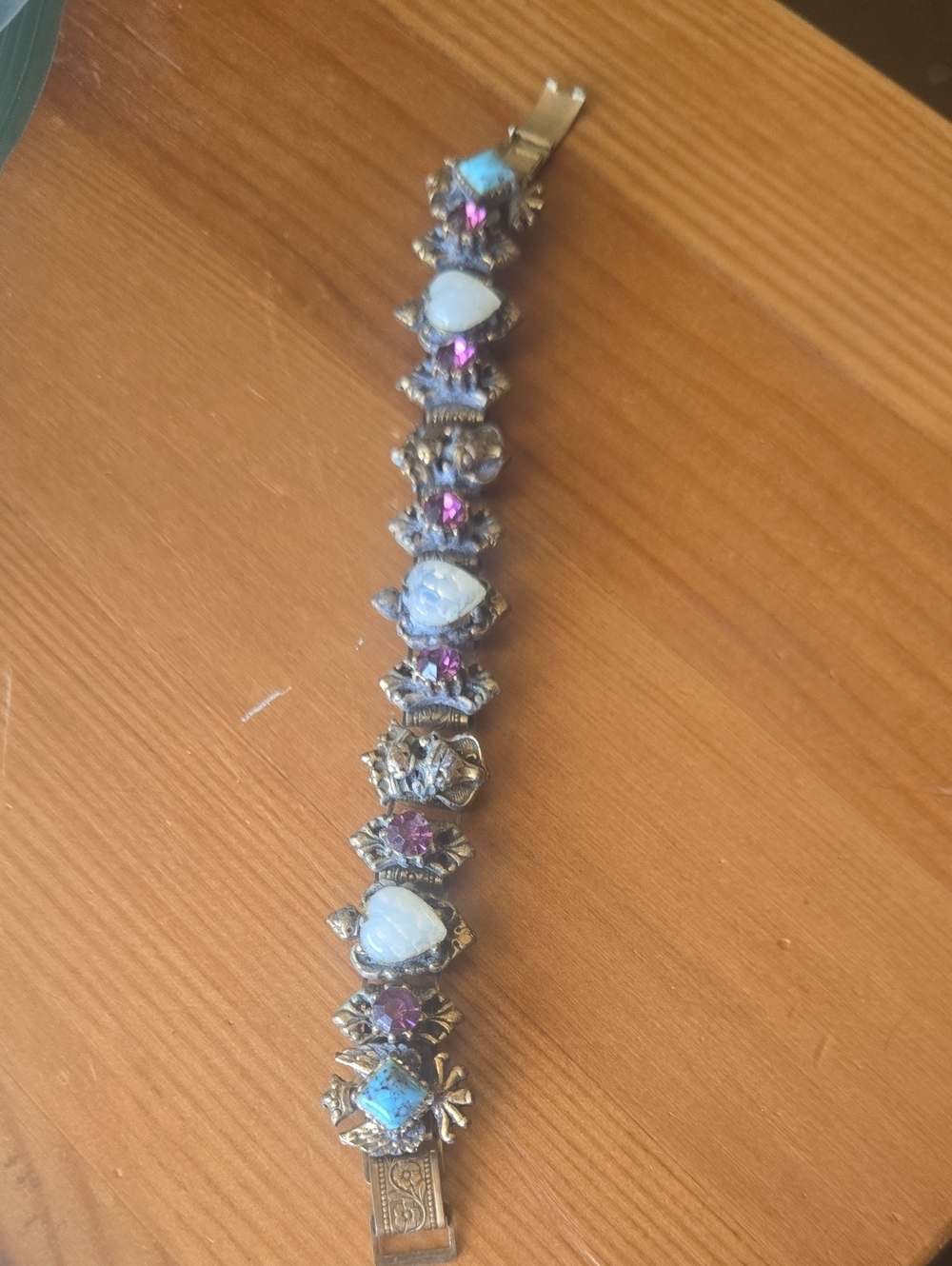 Vintage-Inspired Silver Tone Bracelet with Opalescent and Pink Stones